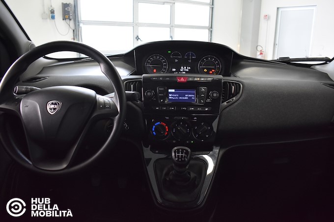 LANCIA Ypsilon 1.0 FireFly 5 porte S&S Hybrid Silver Plus